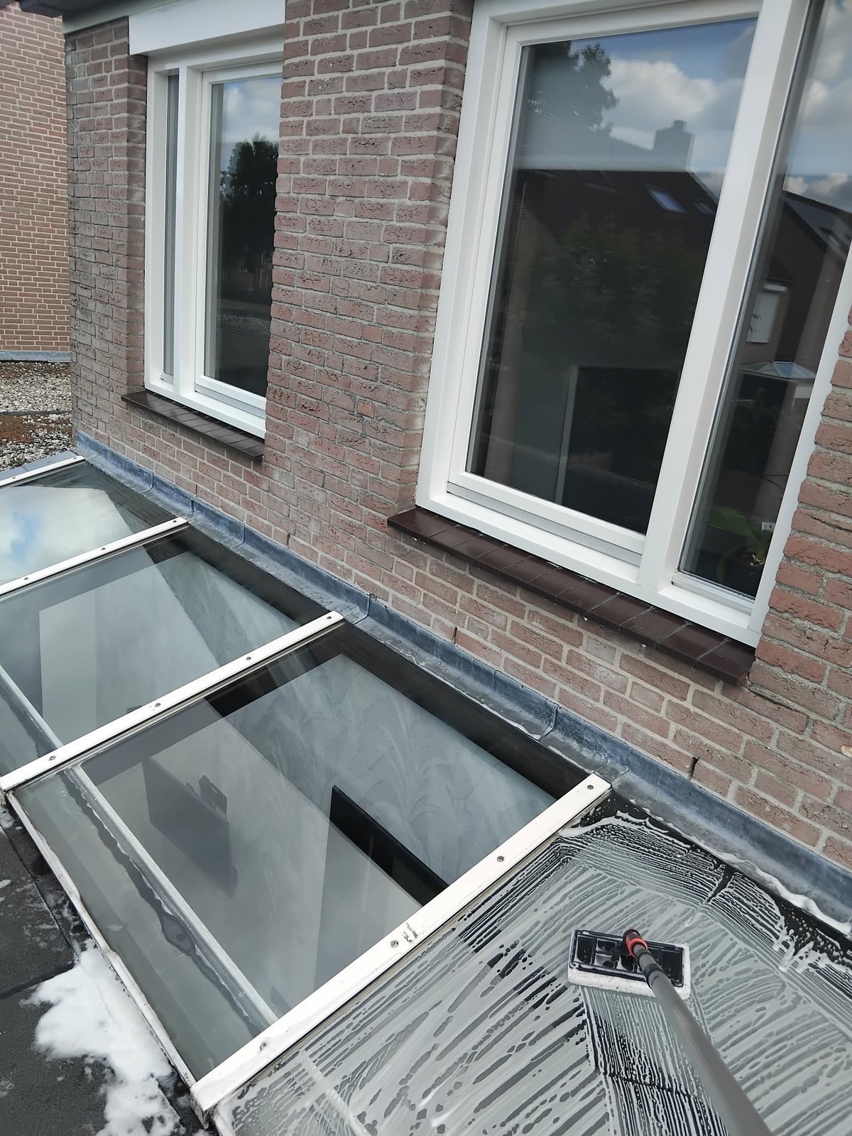 Zakelijke schoonmaak kantoren, scholen en kantines voorbeeldfoto