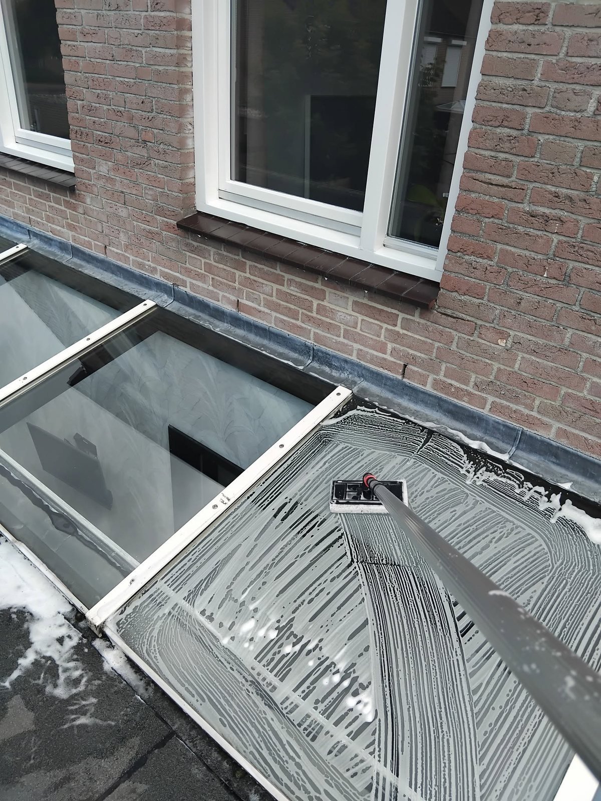 Zakelijke schoonmaak kantoren, scholen en kantines voorbeeldfoto